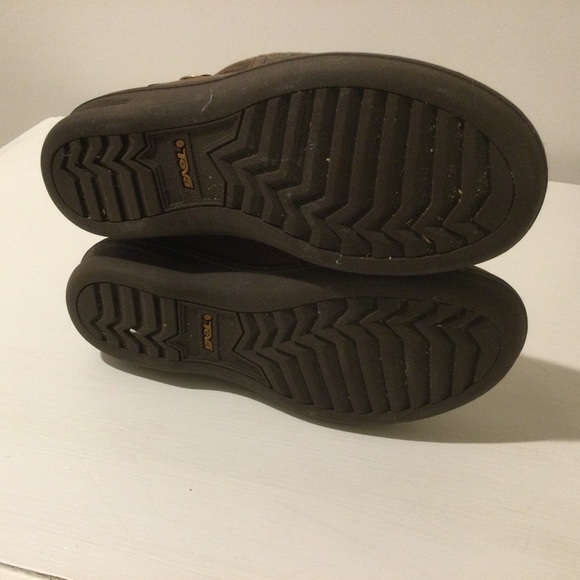 Teva Leather Waterproof Boots - Picture 6 of 7